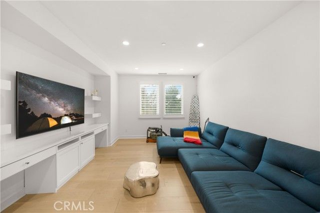 242 Sutters, Irvine, CA 92602