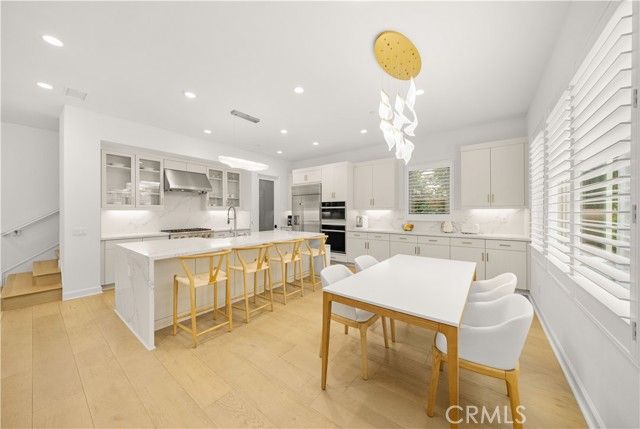 242 Sutters, Irvine, CA 92602