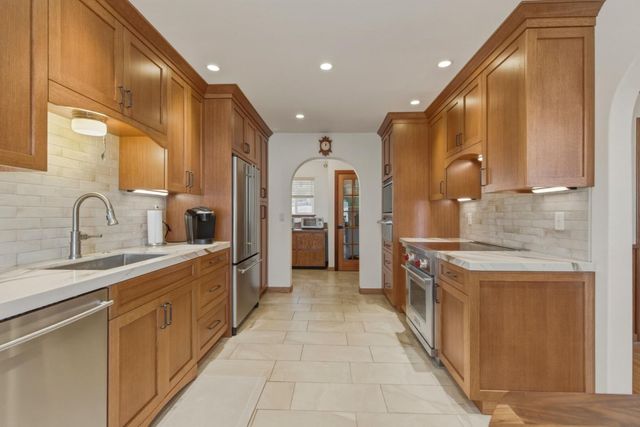 27510 Loma Prieta Way, Los Gatos, CA 95033