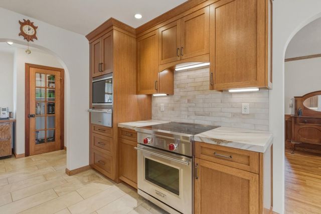 27510 Loma Prieta Way, Los Gatos, CA 95033