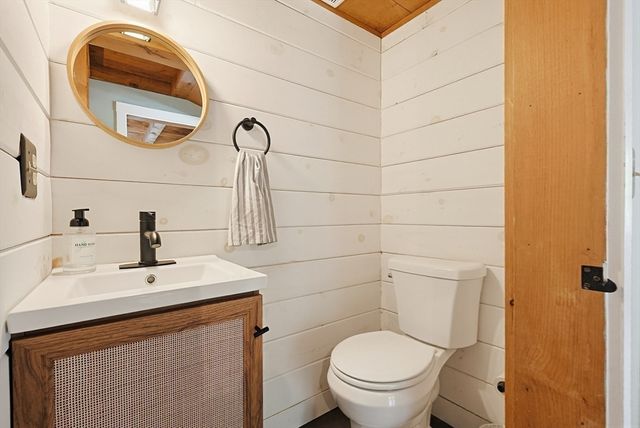 9 River St, Upton, MA 01568