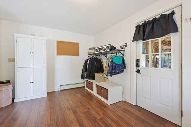 9 River St, Upton, MA 01568