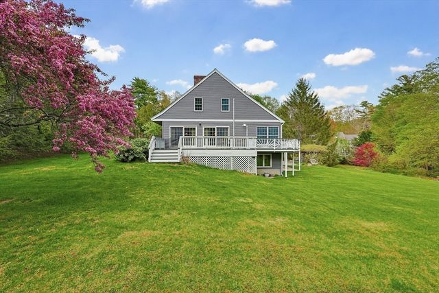 9 River St, Upton, MA 01568