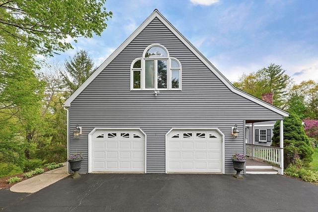 9 River St, Upton, MA 01568