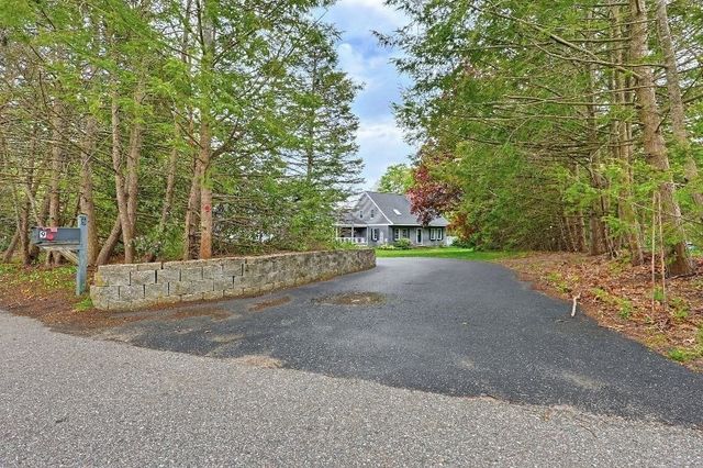 9 River St, Upton, MA 01568