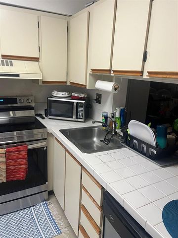 3053 N Oakland Forest Drive 201, Oakland Park, FL 33309