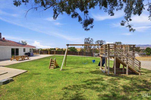 3811 View Street, Bakersfield, CA 93306