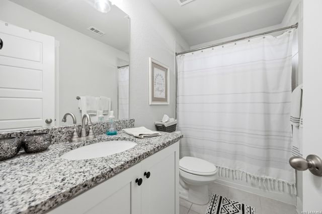 108 Warren Wallace, Blanco, TX 78606