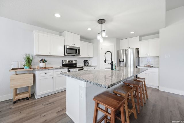 108 Warren Wallace, Blanco, TX 78606