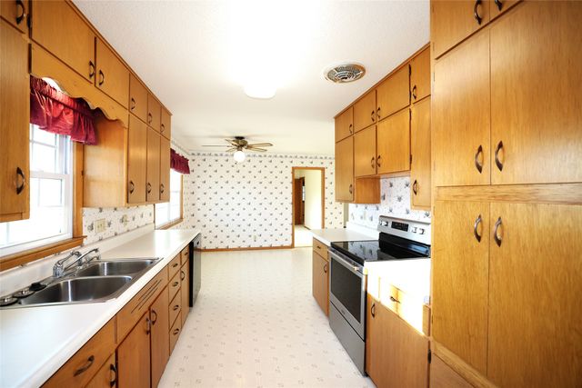 307 SW 7th Street PL, Ogden, IA 50212