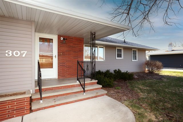 307 SW 7th Street PL, Ogden, IA 50212