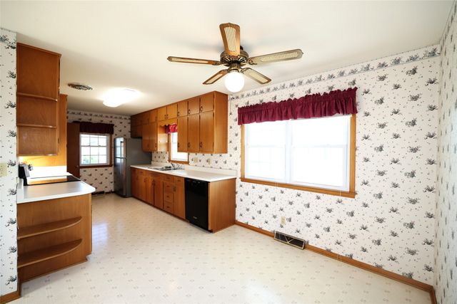 307 SW 7th Street PL, Ogden, IA 50212