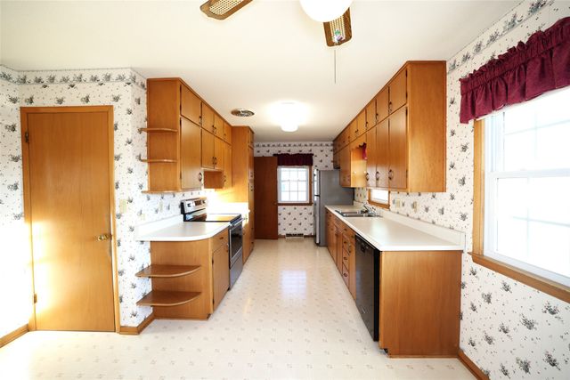 307 SW 7th Street PL, Ogden, IA 50212