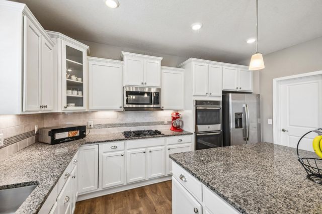 9277 67th Street S, Cottage Grove, MN 55016