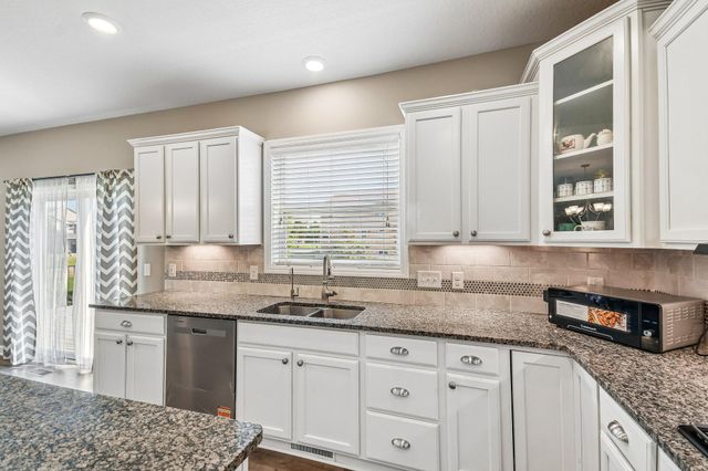 9277 67th Street S, Cottage Grove, MN 55016