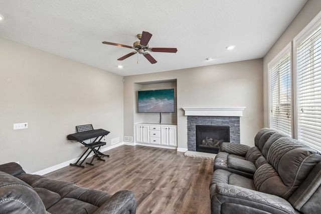 9277 67th Street S, Cottage Grove, MN 55016