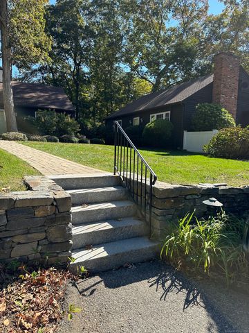 7 Wilshire Road 7, Madison, CT 06443