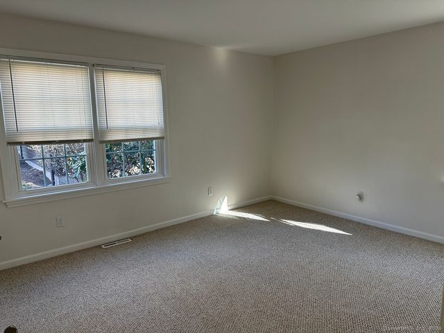 7 Wilshire Road 7, Madison, CT 06443