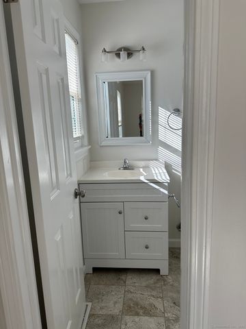 7 Wilshire Road 7, Madison, CT 06443