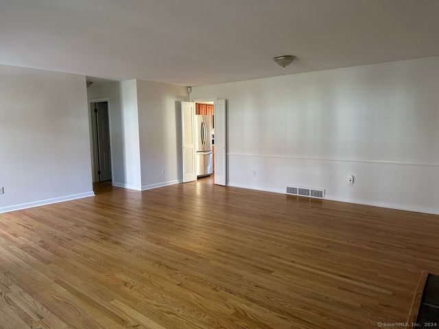 7 Wilshire Road 7, Madison, CT 06443