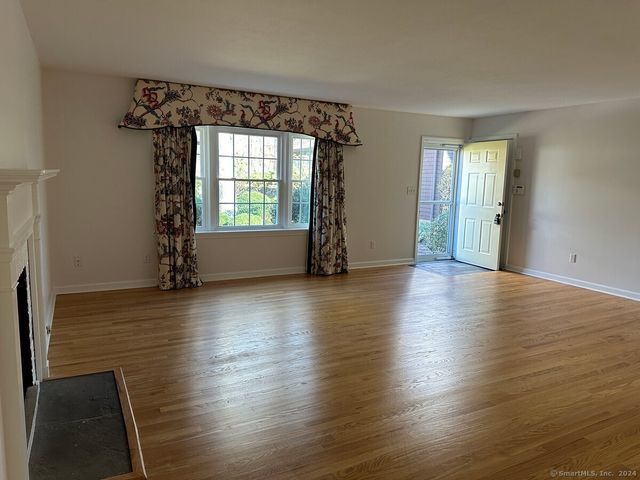 7 Wilshire Road 7, Madison, CT 06443