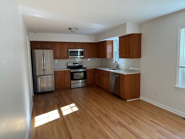 7 Wilshire Road 7, Madison, CT 06443