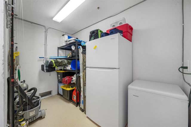 6523 SAND SHORE LANE, New Port Richey, FL 34652