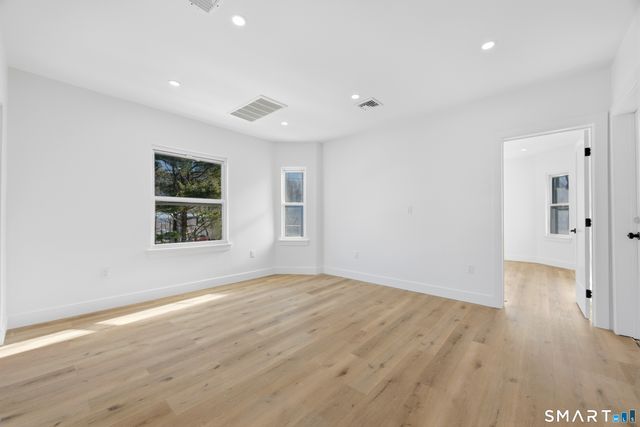 145 Crystal Avenue 3, New London, CT 06320