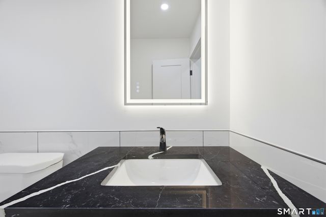 145 Crystal Avenue 3, New London, CT 06320