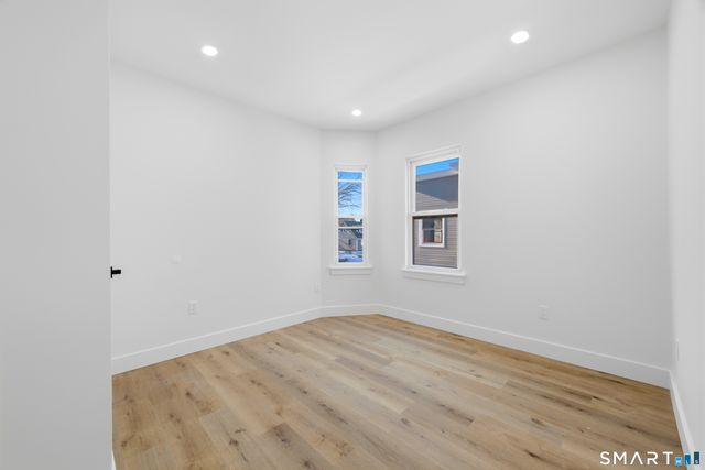 145 Crystal Avenue 3, New London, CT 06320