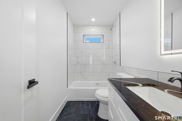 145 Crystal Avenue 3, New London, CT 06320