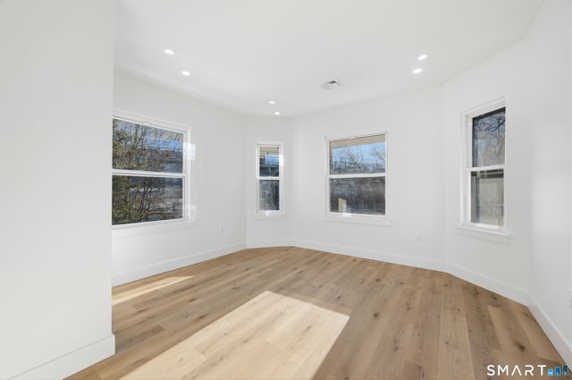 145 Crystal Avenue 3, New London, CT 06320