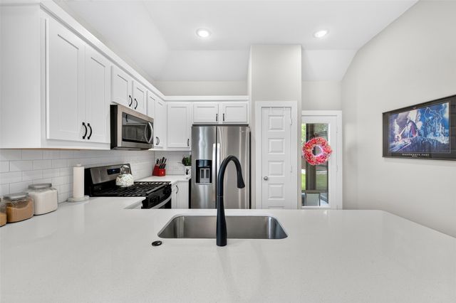204 Mountain Meadow Lane, Mckinney, TX 75071