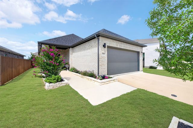204 Mountain Meadow Lane, Mckinney, TX 75071