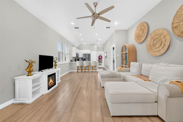 204 Mountain Meadow Lane, Mckinney, TX 75071