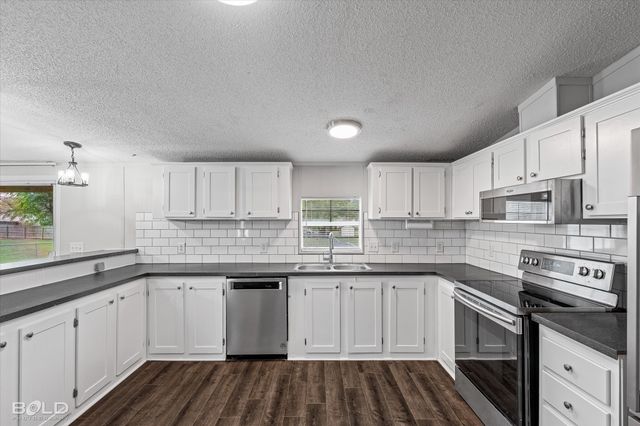 9690 E Shattalon Circle, Shreveport, LA 71106