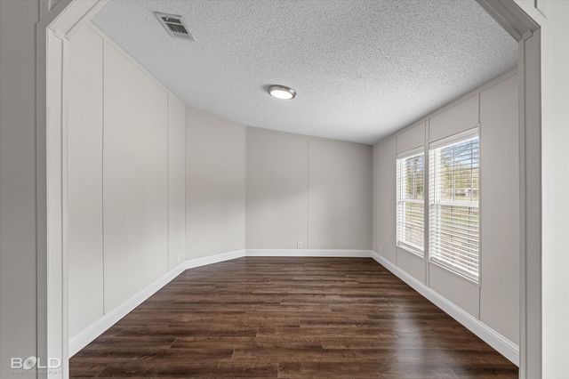 9690 E Shattalon Circle, Shreveport, LA 71106