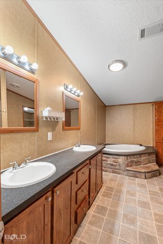 9690 E Shattalon Circle, Shreveport, LA 71106