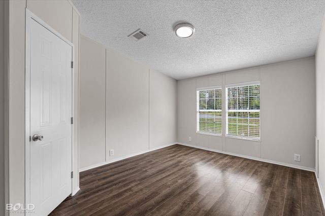 9690 E Shattalon Circle, Shreveport, LA 71106