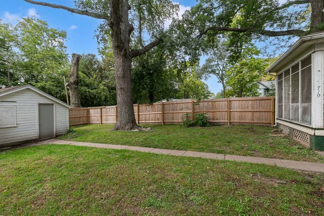 719 3RD Street, Moline, IL 61265