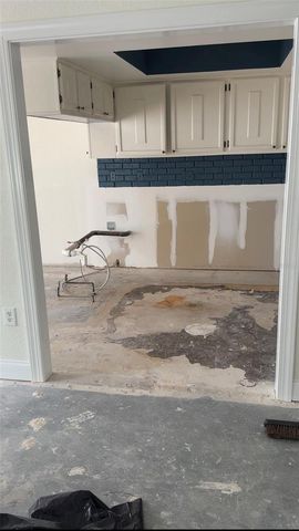 1651 CAPE HOPE AVENUE NE 1, St Petersburg, FL 33702