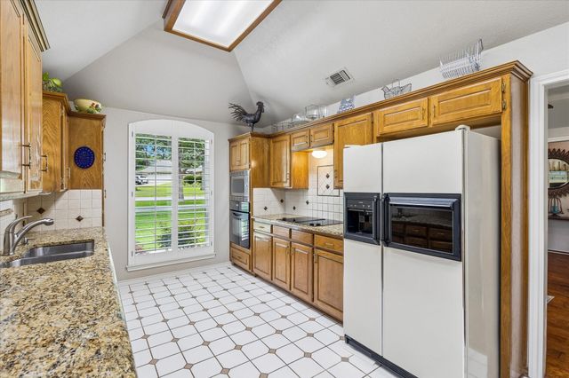 404 Moonlight Lane, Keller, TX 76248