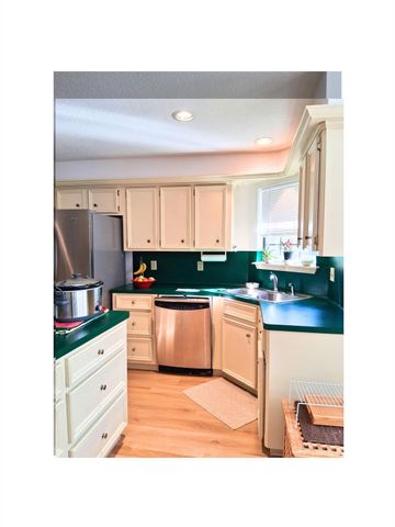 913 Cherry Hills Drive, Huntsville, TX 77340