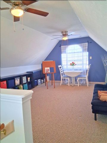 913 Cherry Hills Drive, Huntsville, TX 77340