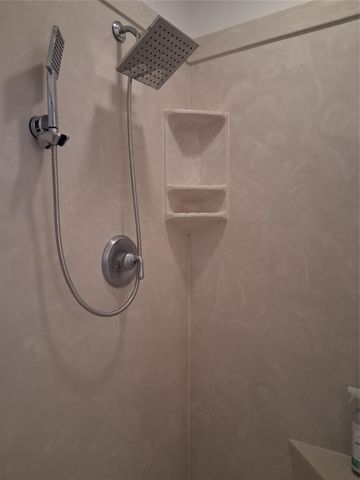 913 Cherry Hills Drive, Huntsville, TX 77340