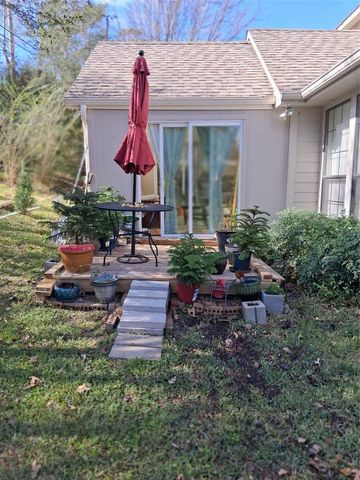 913 Cherry Hills Drive, Huntsville, TX 77340