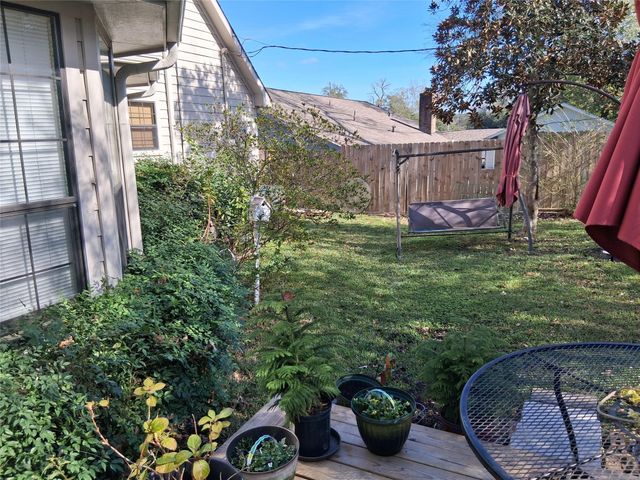 913 Cherry Hills Drive, Huntsville, TX 77340