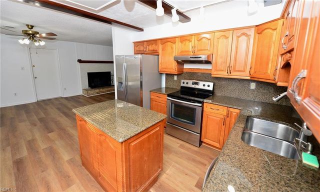 3784 Strathmoor CIR, Virginia Beach, VA 23452