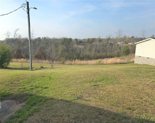 830 Green Acres Road, Seneca, SC 29678