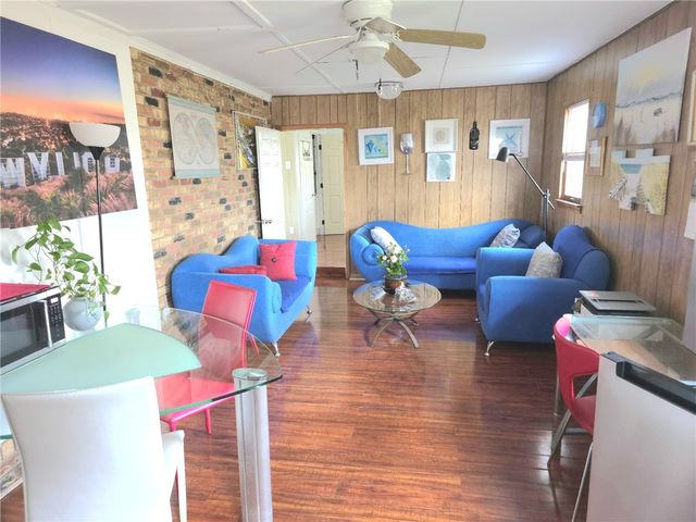 830 Green Acres Road, Seneca, SC 29678